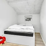 2 Bedroom Cozy In Juelsminde Nyaraló *