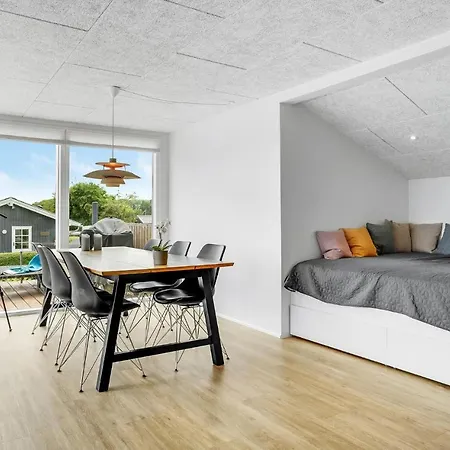 2 Bedroom Cozy In Juelsminde Sonderby (Midtjylland)