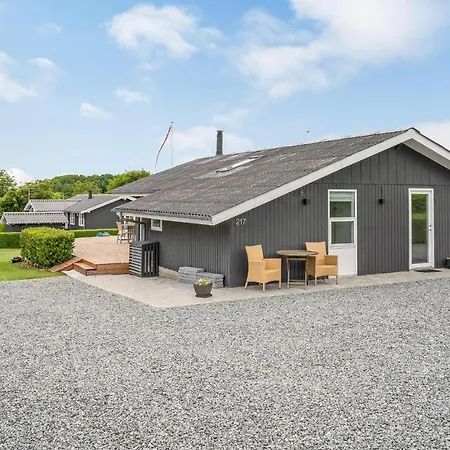 2 Bedroom Cozy In Juelsminde Nyaraló *