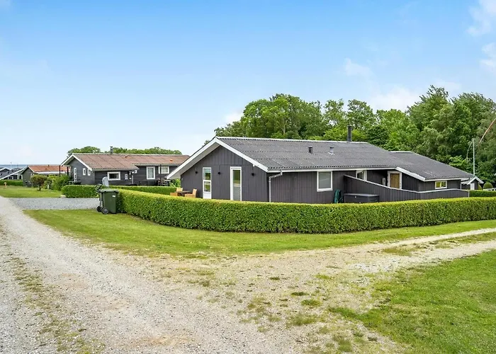 2 Bedroom Cozy In Juelsminde